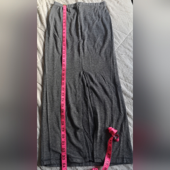 Long skirt - Picture 5 of 6